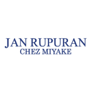 株式会社シェ三宅（ジャンルプラン）の企業ロゴ