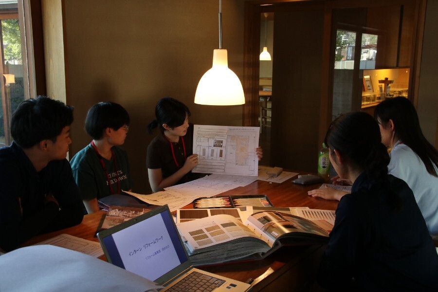 imageUrl