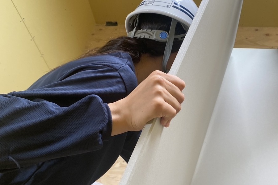 imageUrl