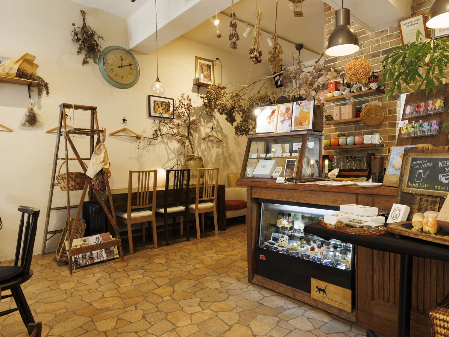 事業所 caffetteria gatto nero