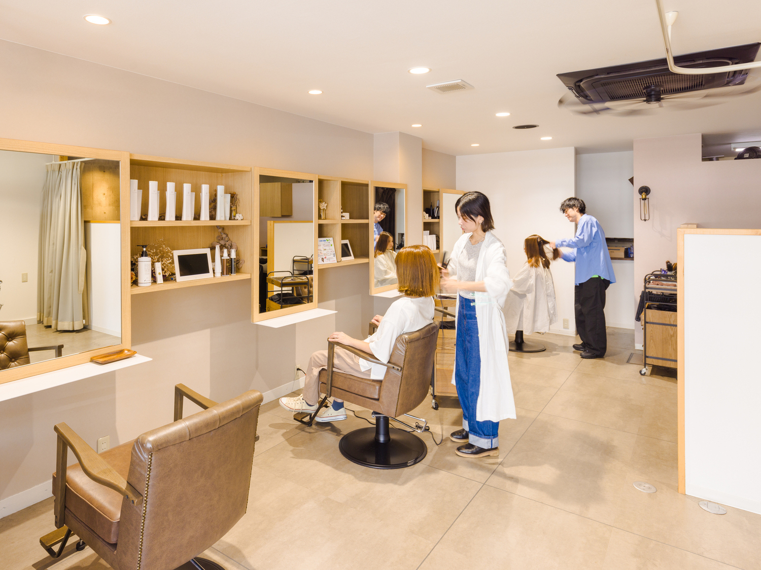 事業所  alfRed 桜本町店