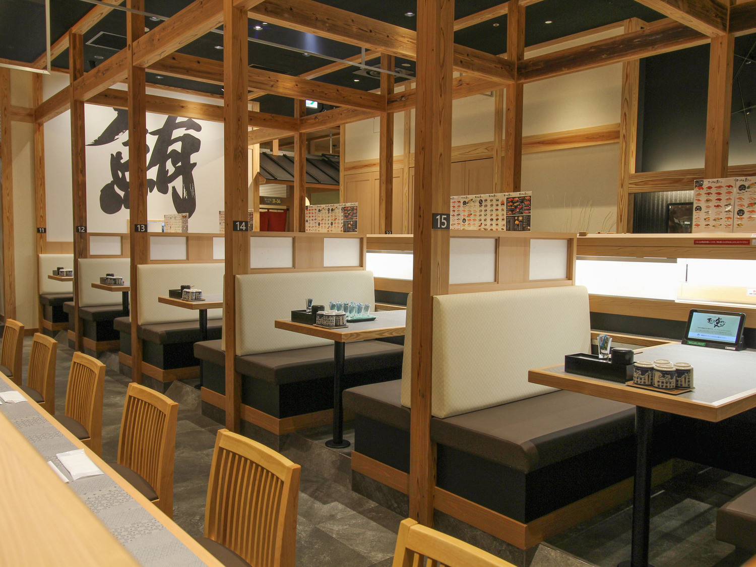 事業所 まぐろ問屋 恵み 「鮨道場」 横浜ワールドポーターズ店