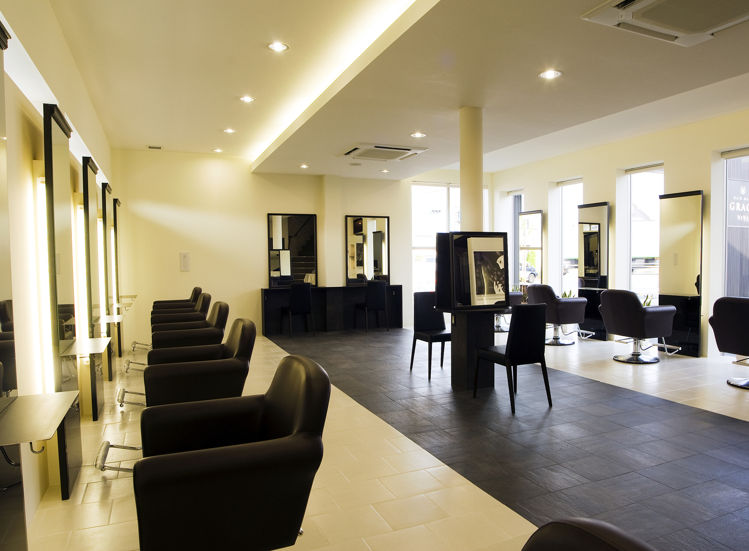 事業所 HAIR MAKE GRACE VIVI店