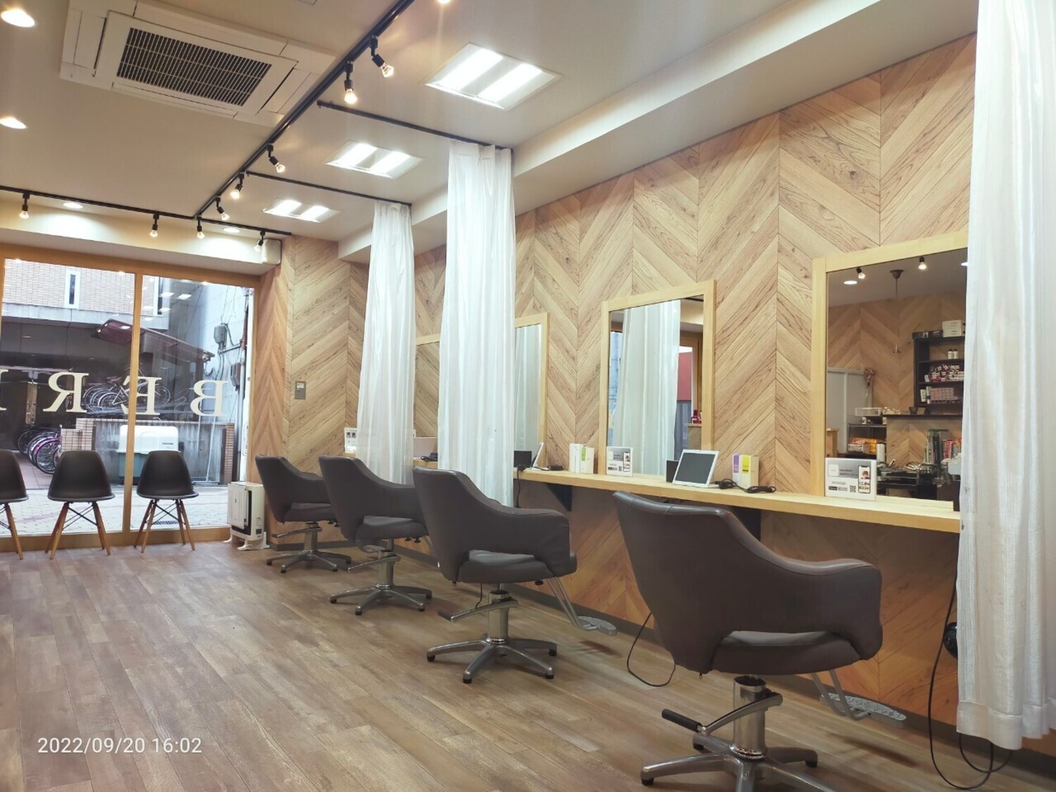 事業所 hairsBERRY 長居店