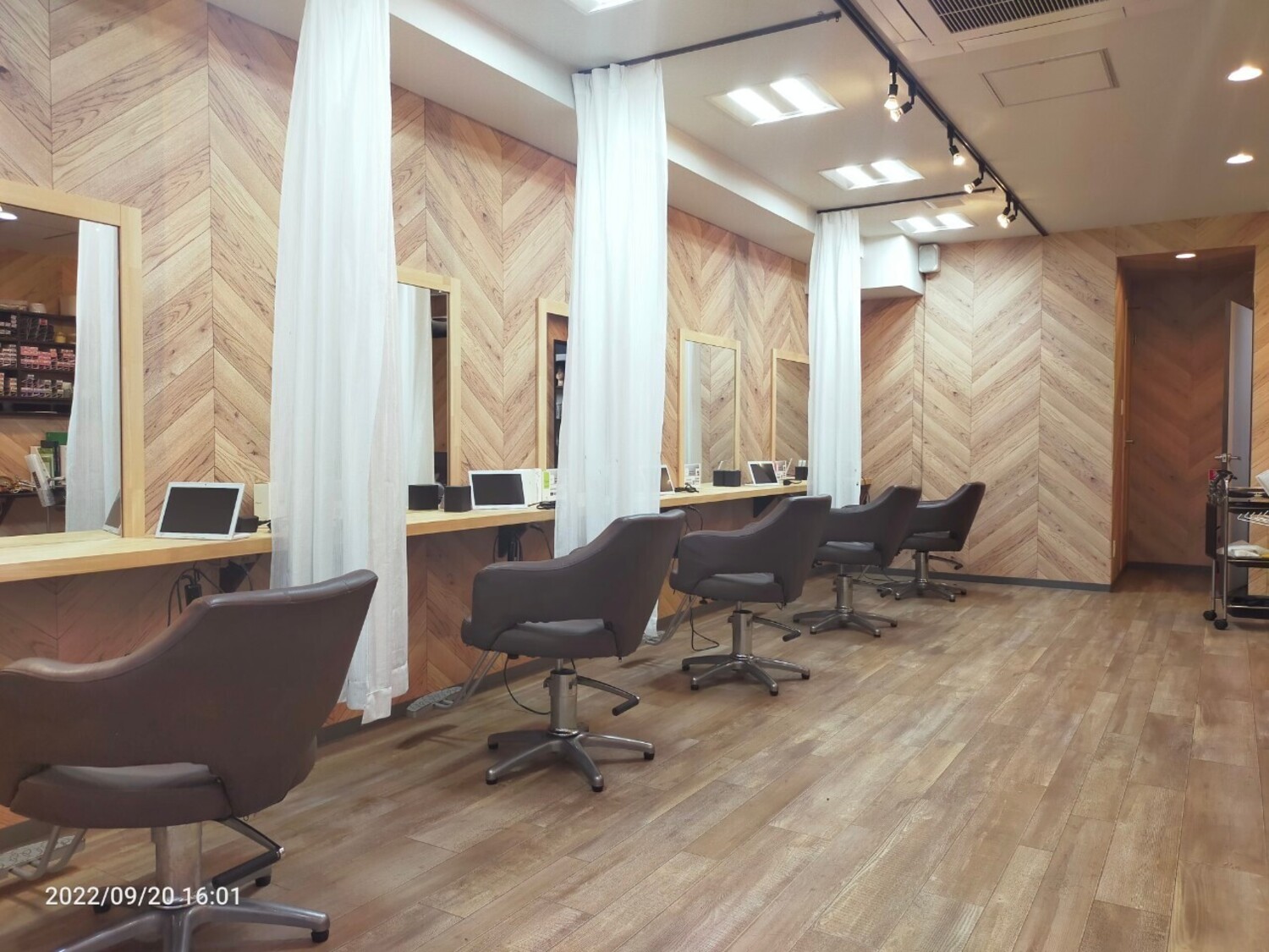 事業所 hairsBERRY 長居店