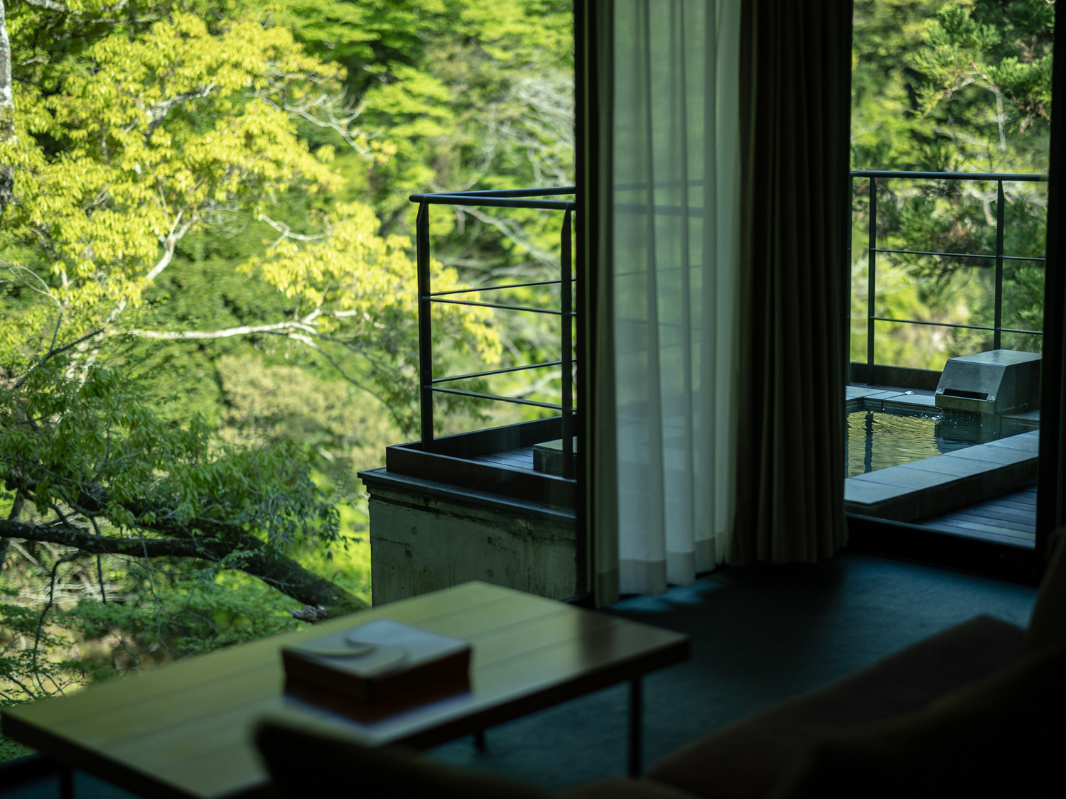 事業所 arcana izu