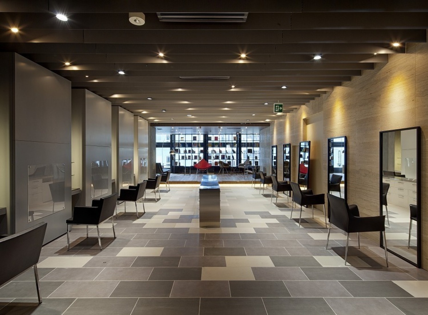 事業所 QUEEN'S　GARDEN　by　K-two　銀座