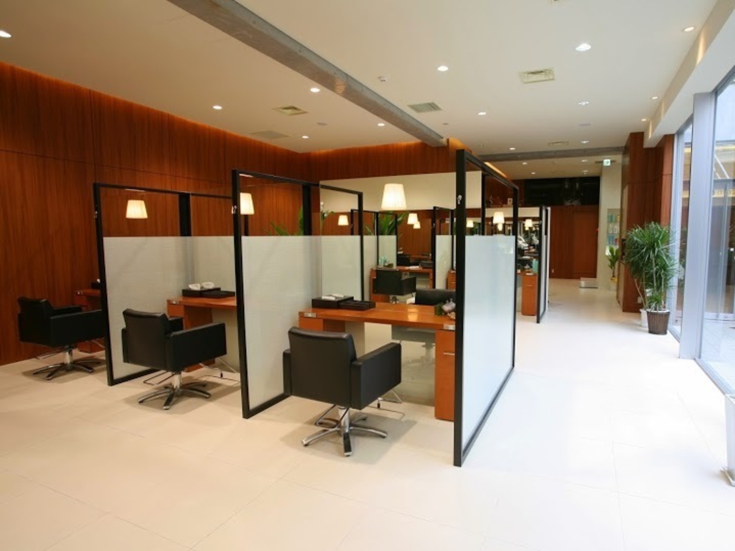 事業所 mazele hair（表参道店）