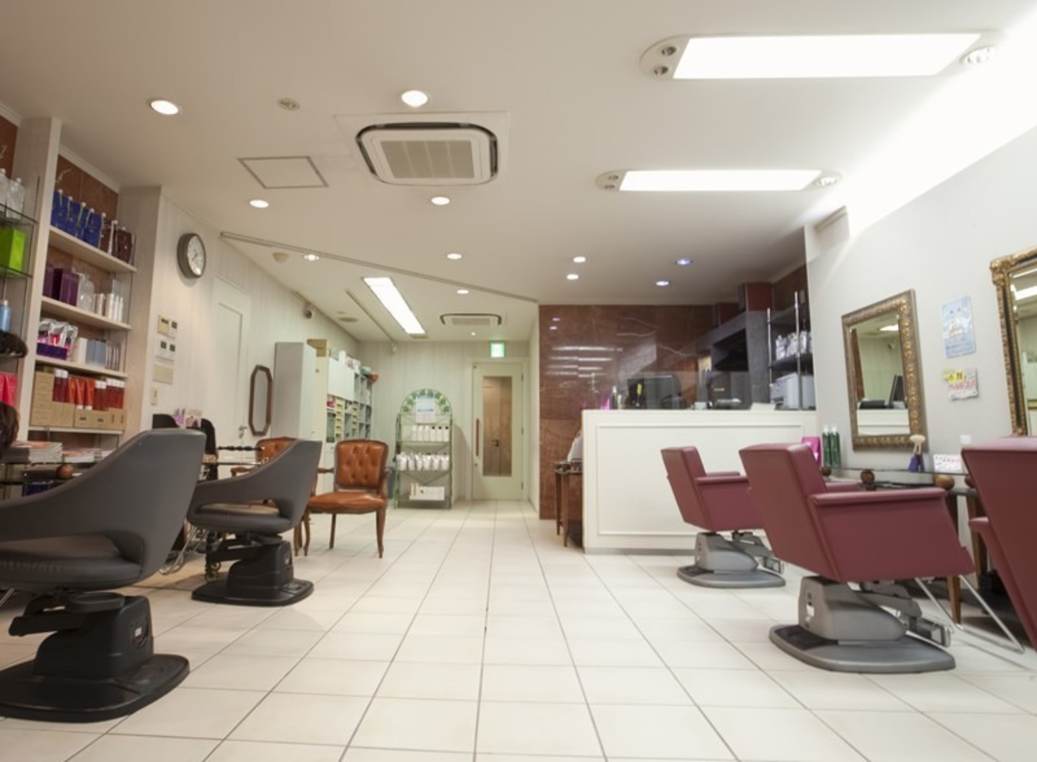 事業所  美容室パーティ　本店