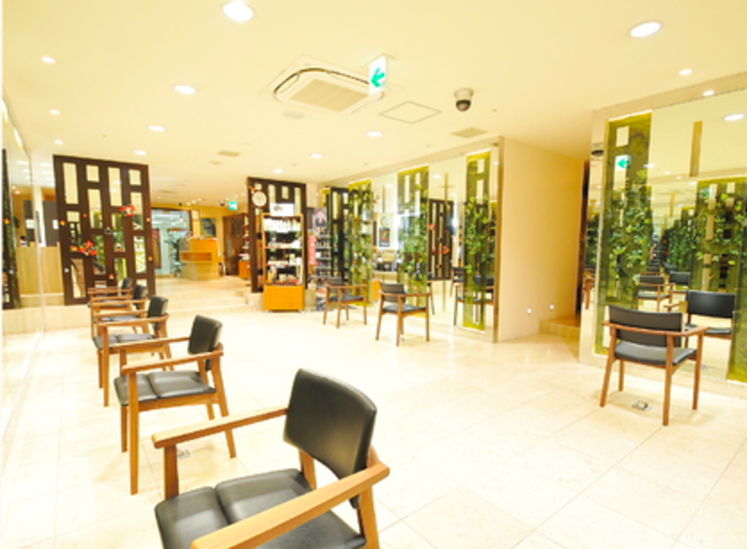 事業所 TerraceAVEDA心斎橋店