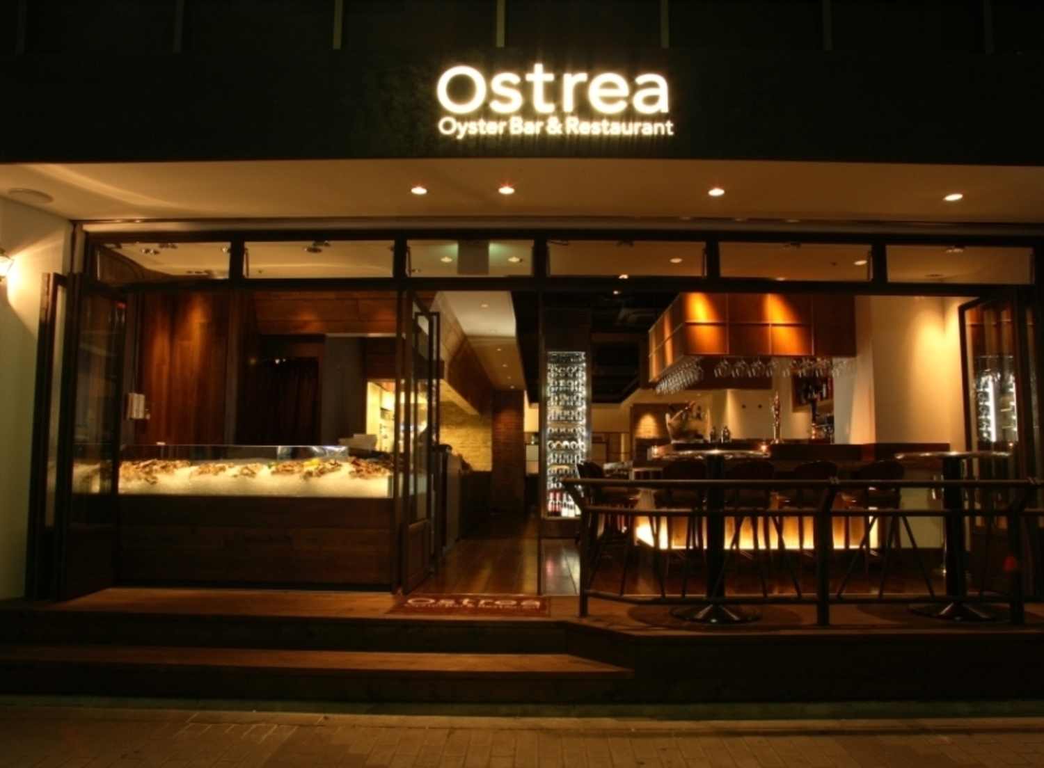 事業所 オイスターバー＆レストラン　オストレア 赤坂見附店