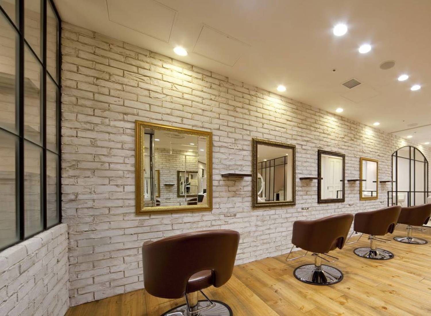 事業所 La tienne igrek