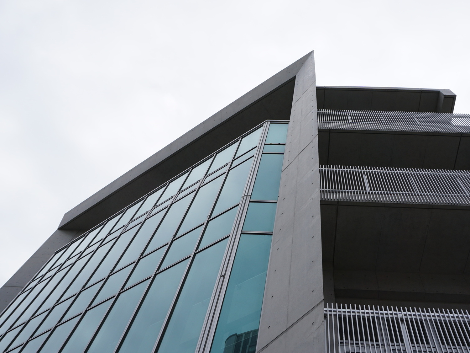 事業所 福岡本社