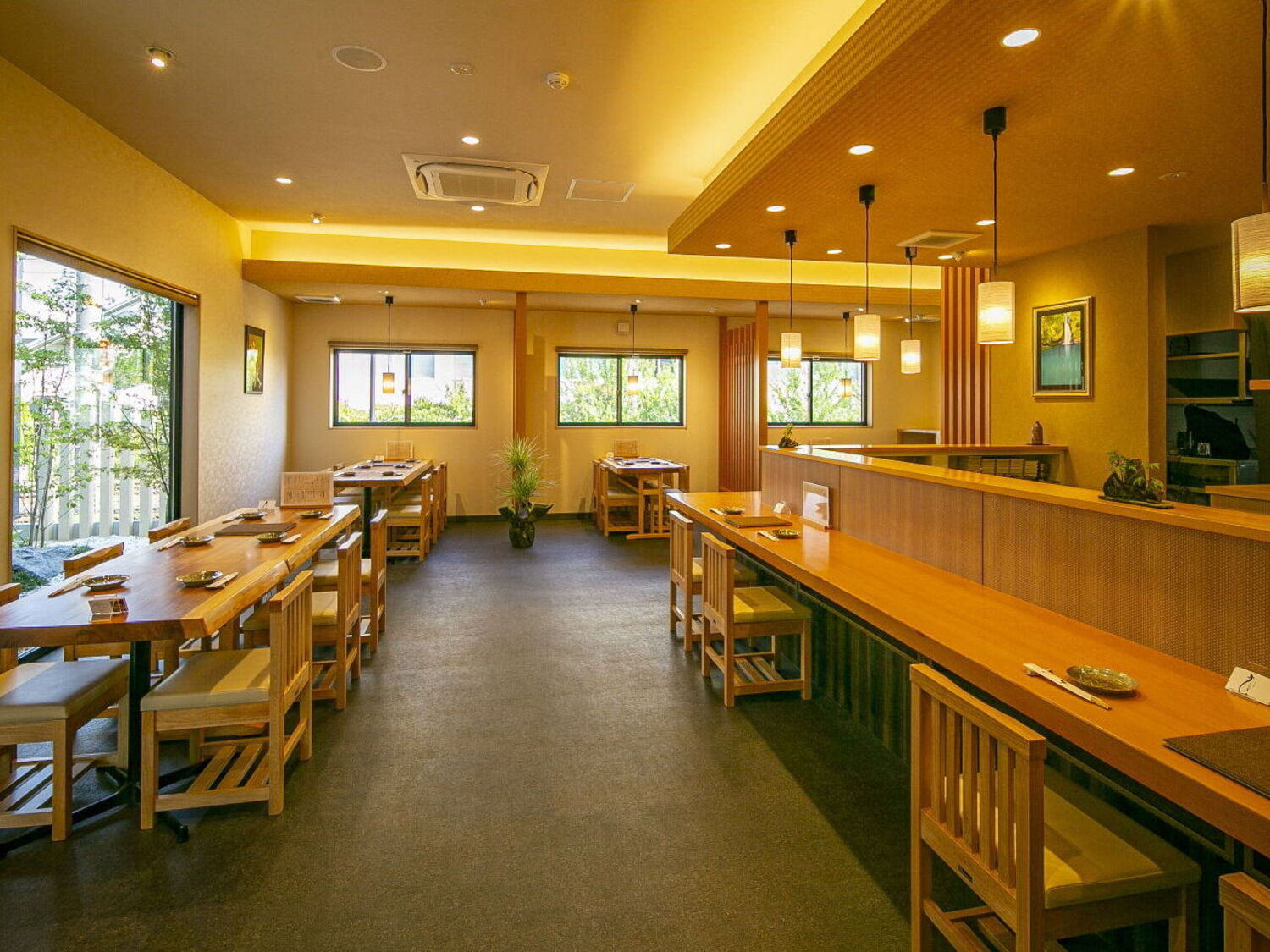 事業所 うなぎ処うな富　宝塚本店