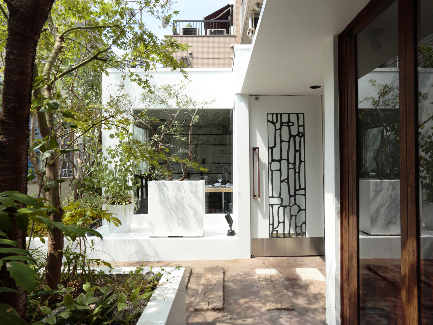 事業所 白金シェ・トモ　ナチュラル　キュイジーヌ