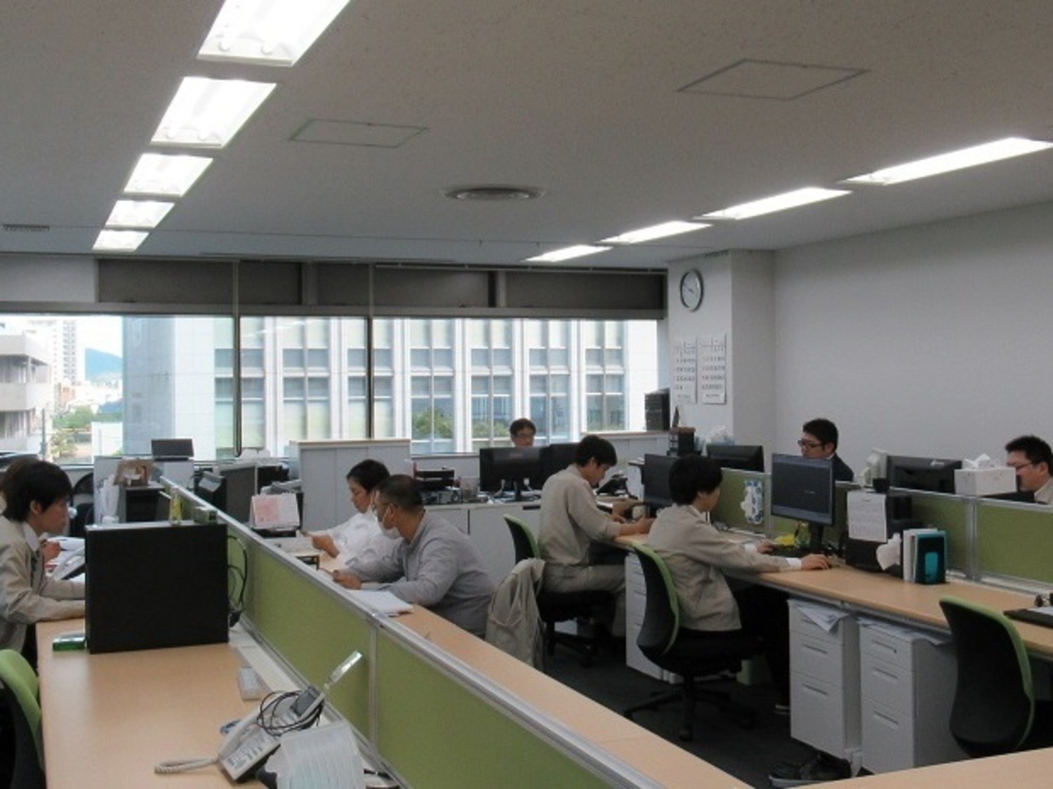 オフィス画像