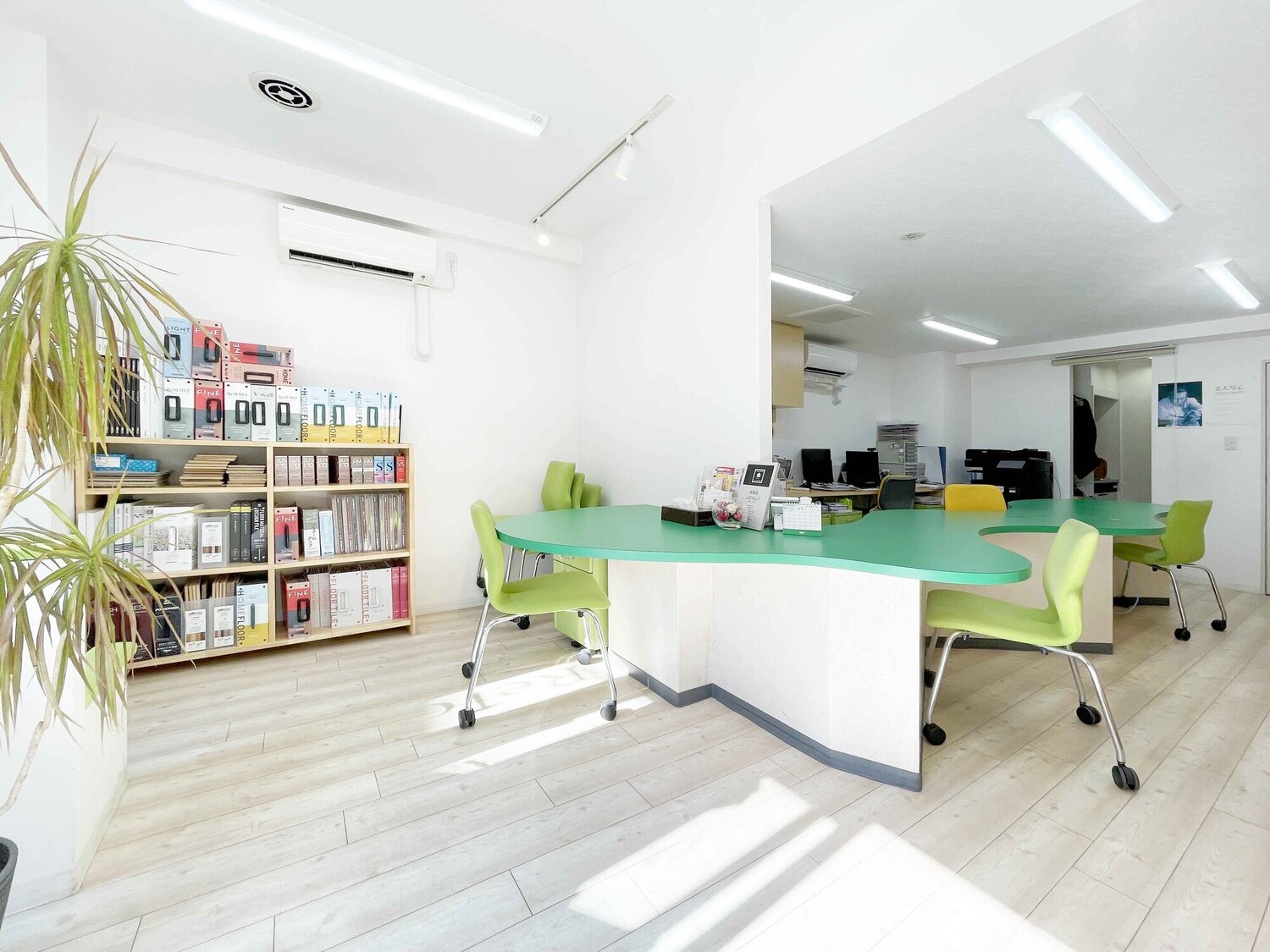 事業所 川西池田店