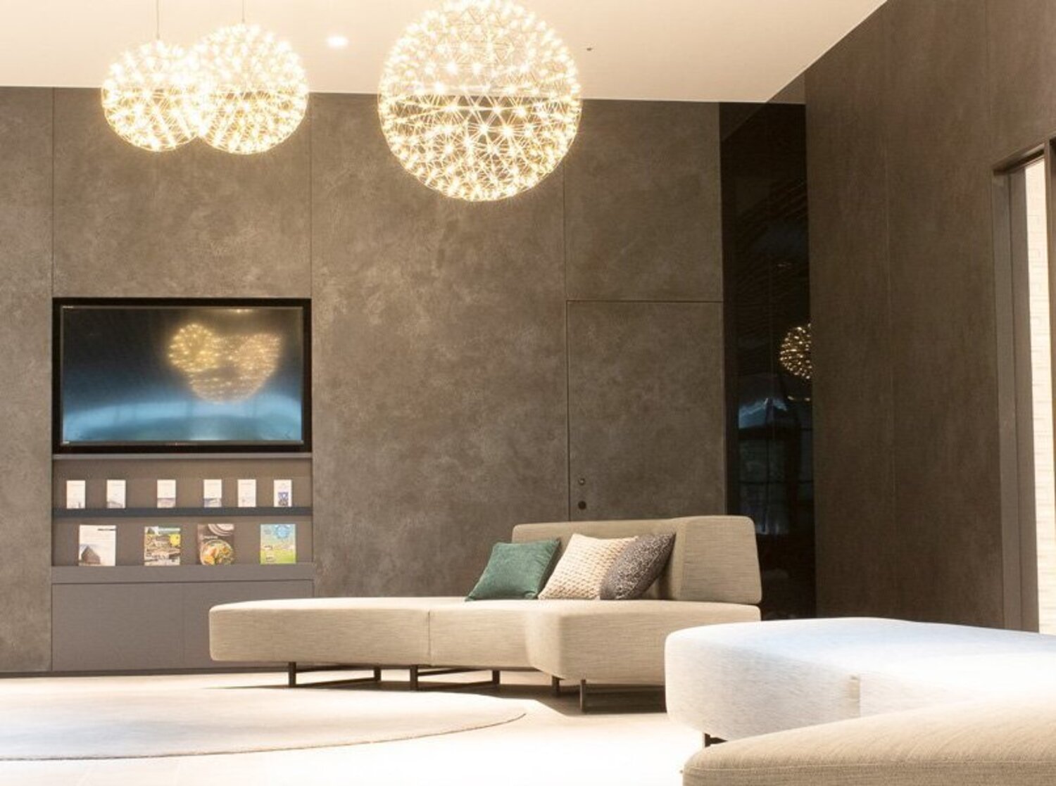 事業所 ホテルヴィスキオ大阪