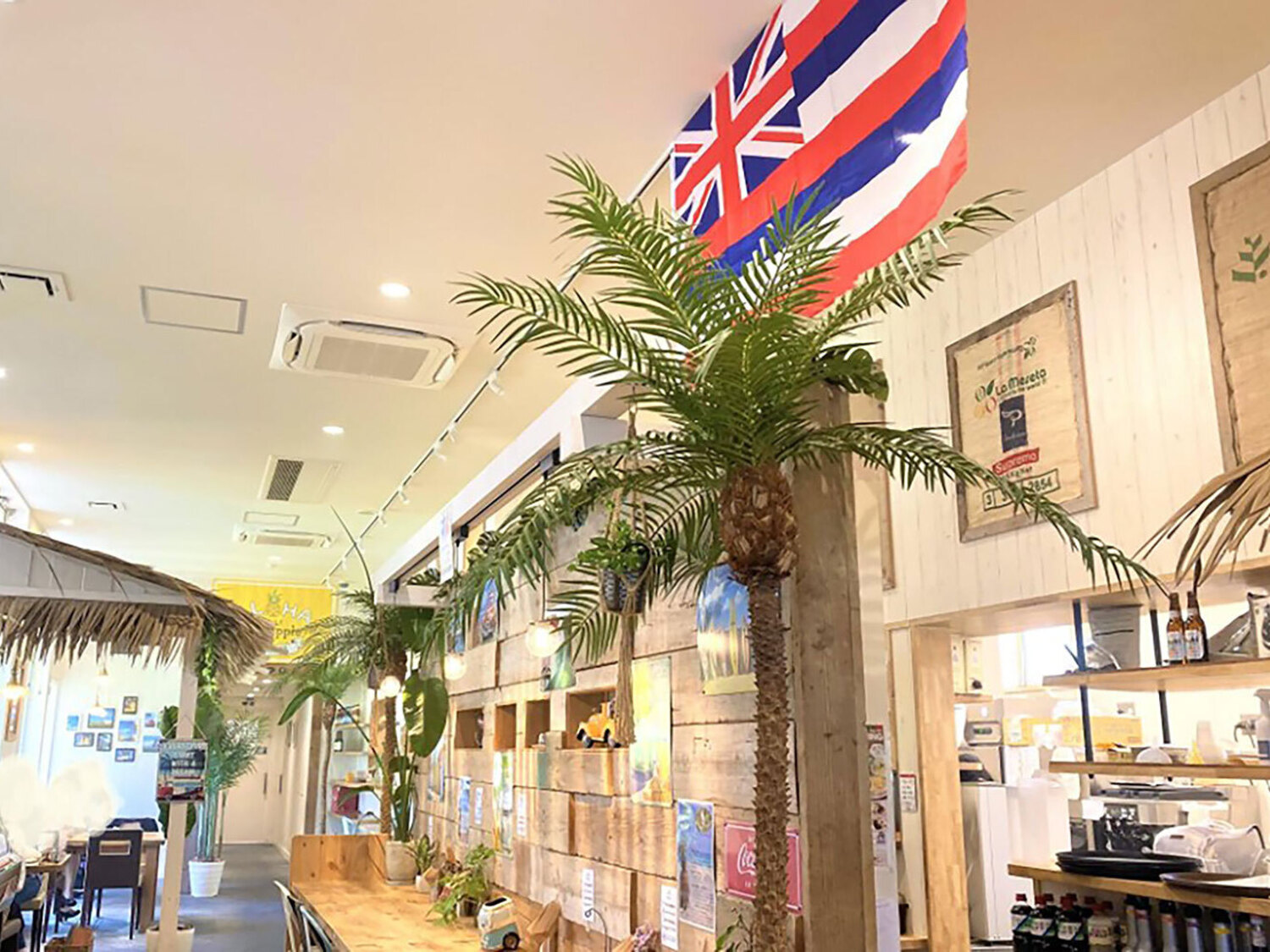 事業所 ALOHA CAFE Pineapple 宝塚店