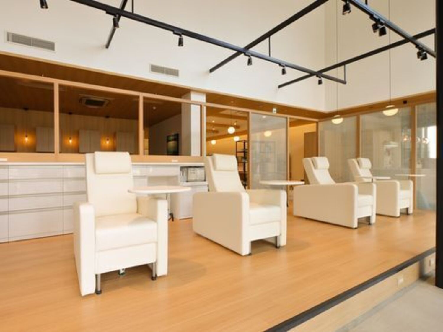 事業所 WORLD BEAUTY VIVALTO宝塚店