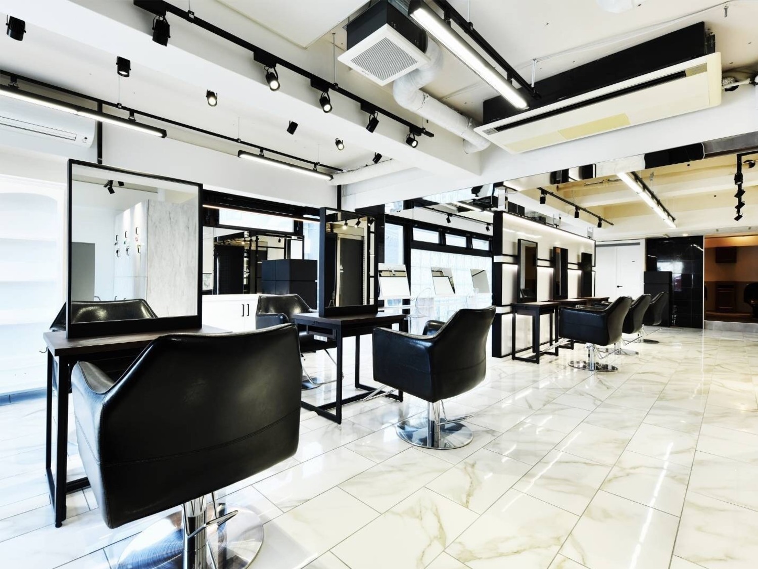事業所 LEVIJU hair 桂店