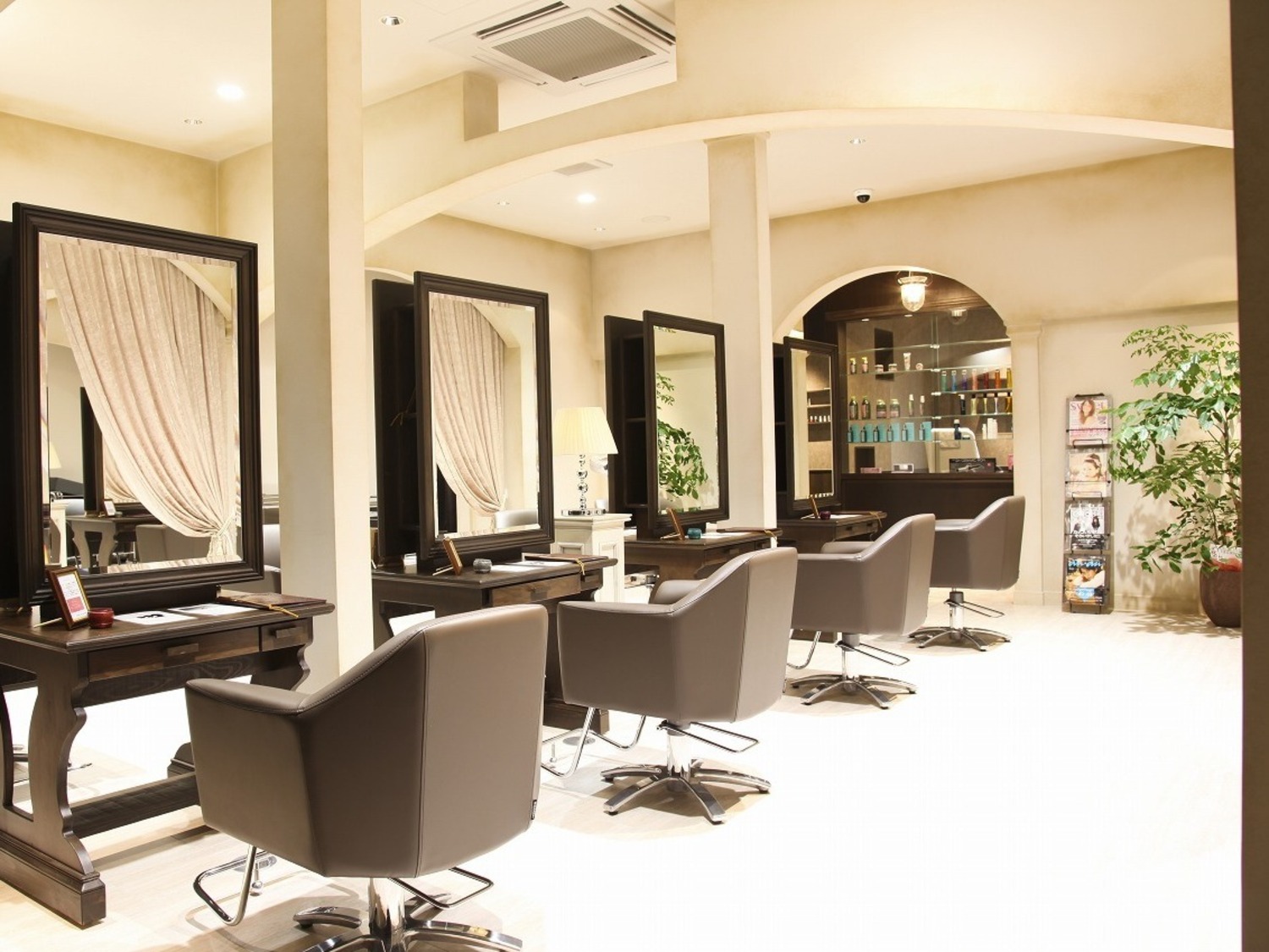 事業所 ALEXANDRE OF COLORS  KANAZAWA（アレクサンドルオブカラーズ金沢）