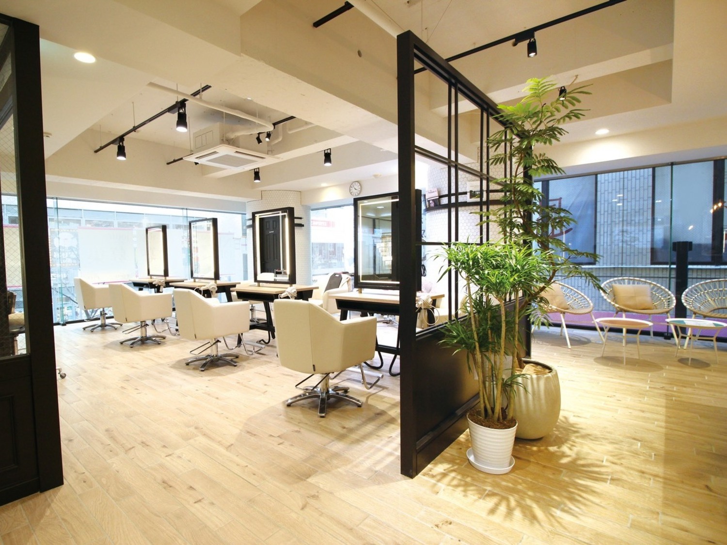 事業所 jouir三鷹店