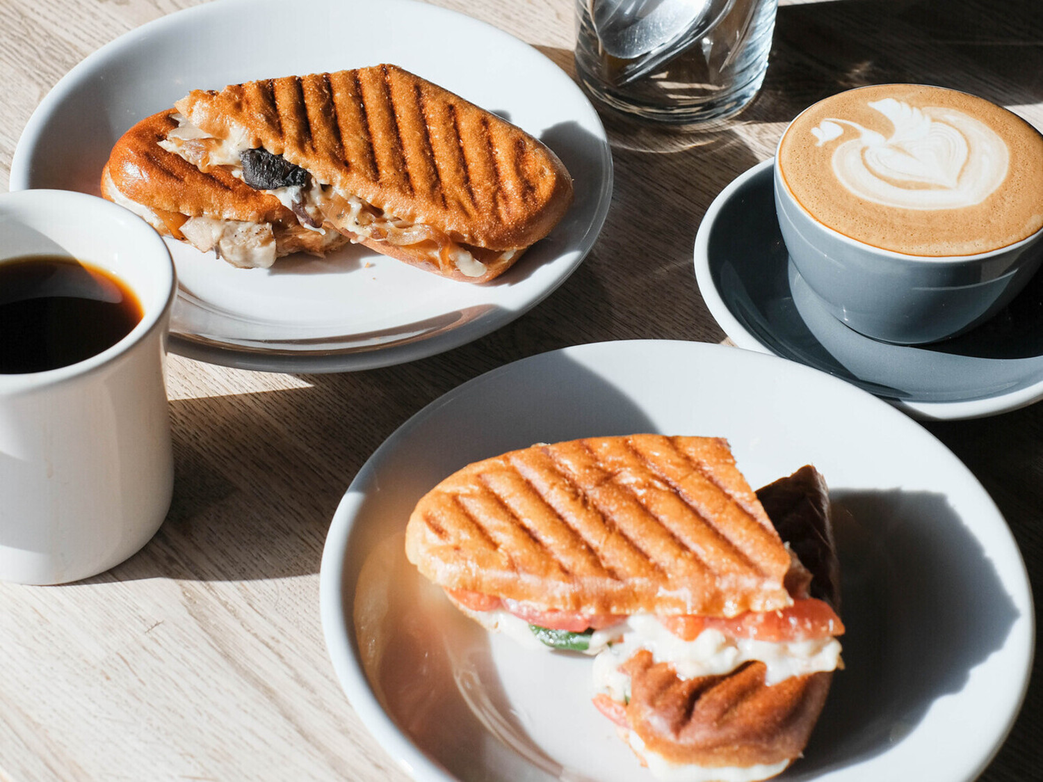 事業所 Iris bread & coffee