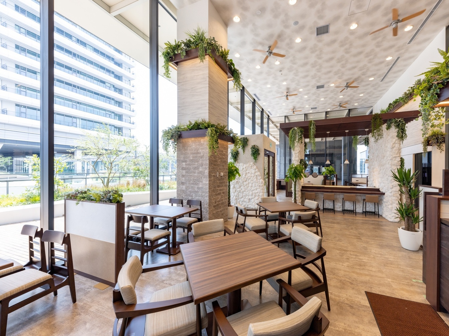 事業所 CAFÉ ＆ RESTAURANT OASIS ラビスタ東京ベイ豊洲店