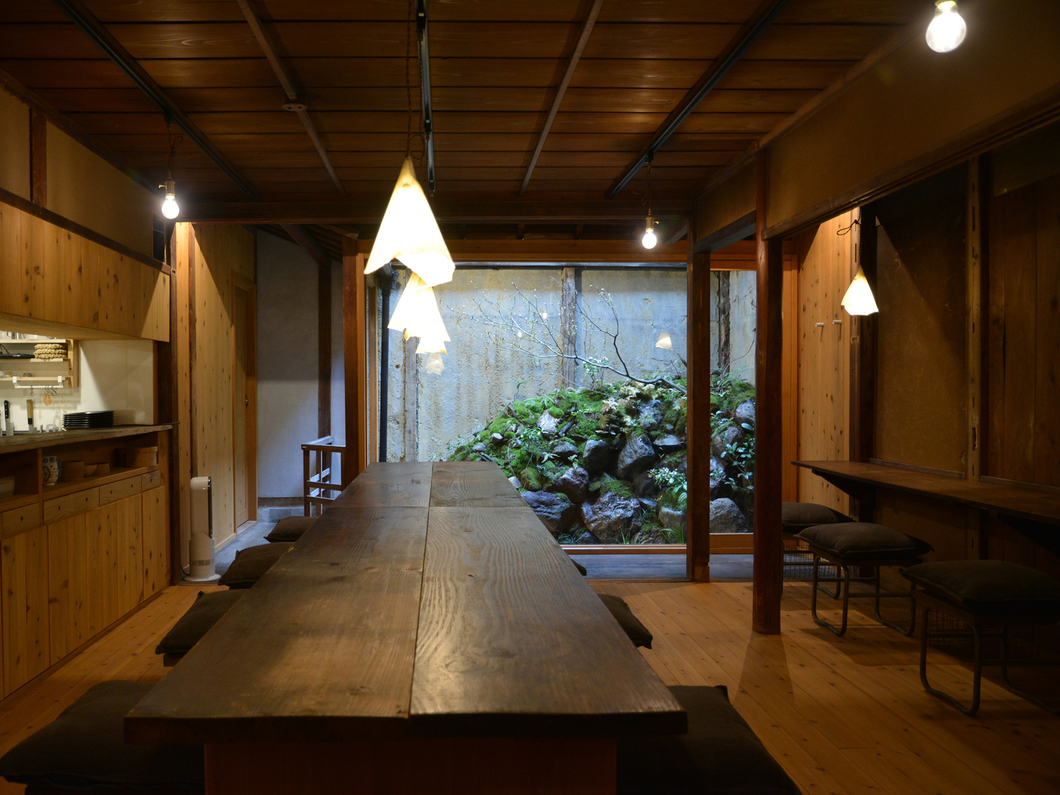 事業所 AWOMB西木屋町