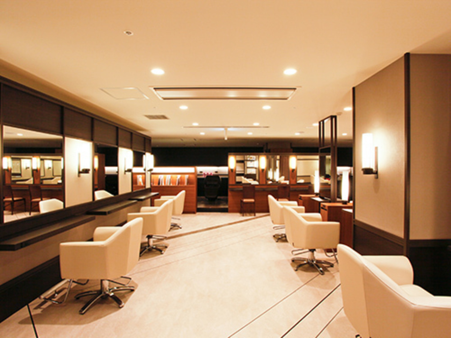 事業所 資生堂ビューティーサロン 丸井今井店