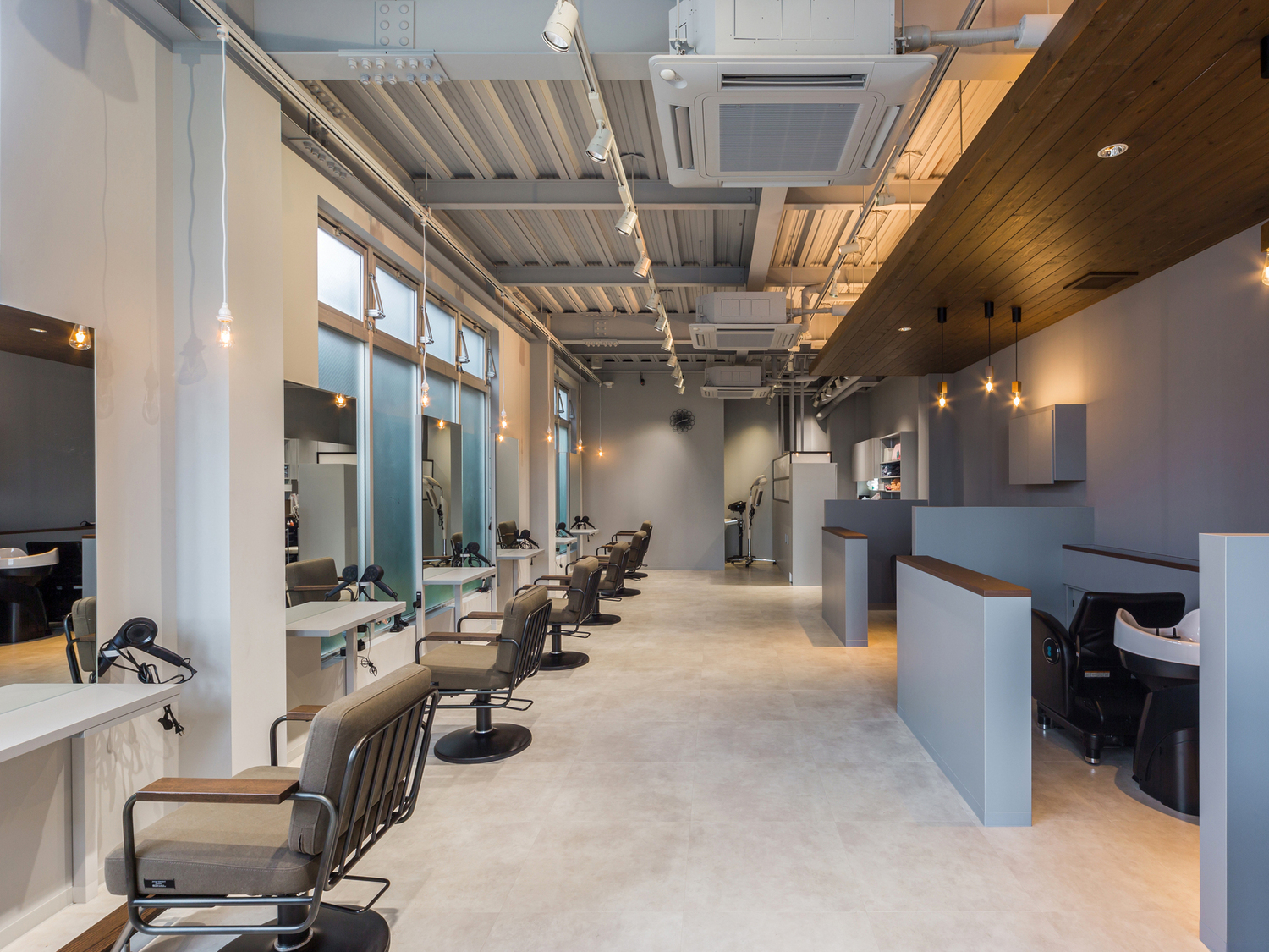 事業所 エマ　ピボット（中川本店）