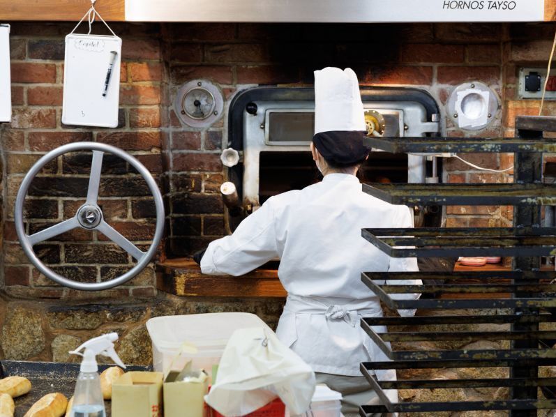 キャパトルイシイ株式会社　有限会社石窯パン工房キャパトルの仕事内容