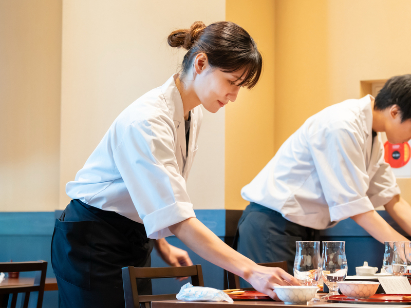 オステリアラウロ・かつら（株式会社PIUMORE/イタリアン・和食）の仕事内容