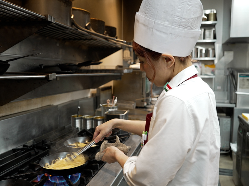 〈ミスタードーナツ／イタリアン〉イズミ・フード・サービス株式会社の仕事内容