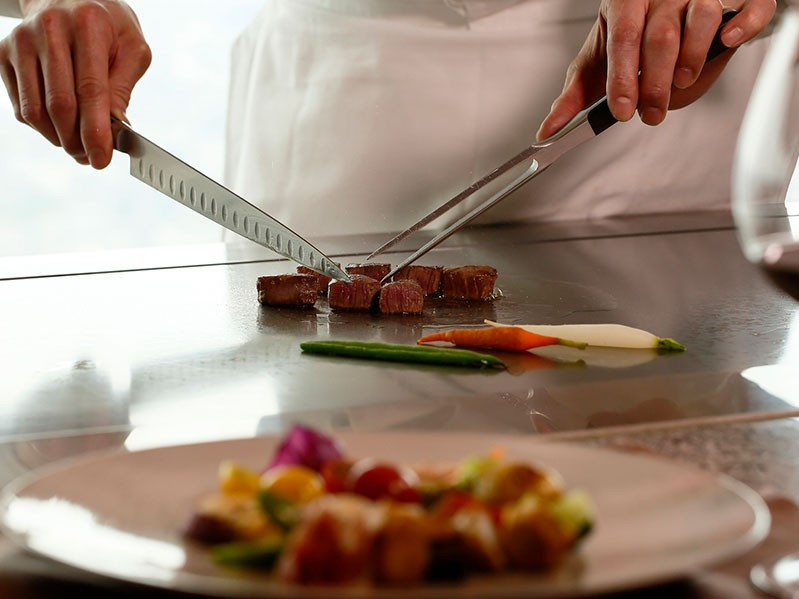 株式会社近鉄・都ホテルズ 大阪マリオット都ホテルの仕事内容