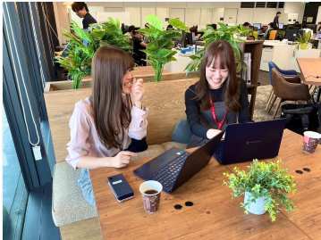 カコムスグループの仕事内容