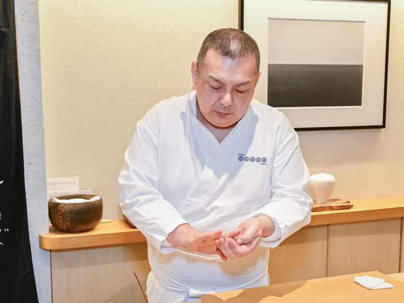 鮨なんば 日比谷（鮨なんばインターナショナル株式会社）の仕事内容