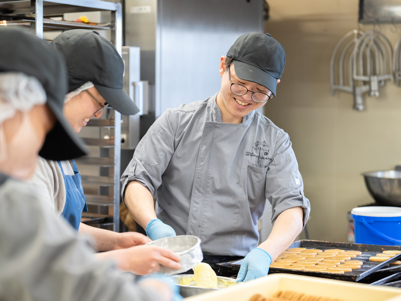 LES TEMPS PLUS(レタンプリュス)／CALATIR（カラティール）【株式会社パスレル】の仕事内容