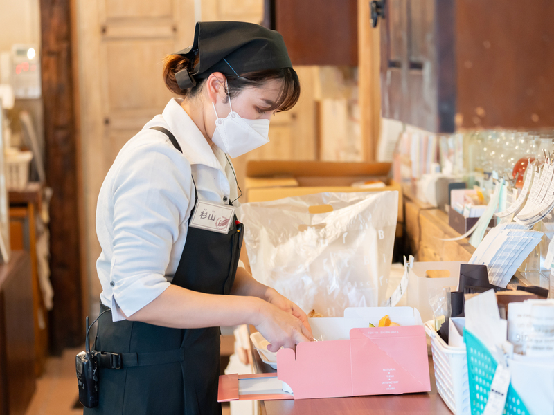 お菓子屋ビスキュイの仕事内容