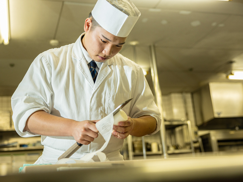 株式会社ジェイアール西日本ホテル開発＜JR西日本ホテルズ　ホテルグランヴィア・大阪ステーションホテル・奈良ホテル＞の仕事内容