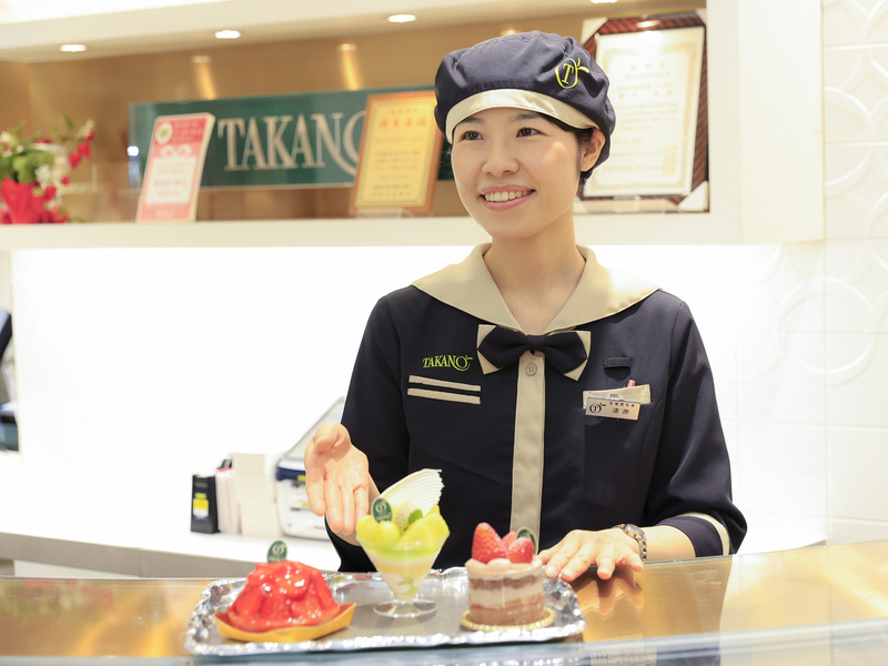 株式会社新宿高野グループ（株式会社新宿高野・株式会社タカノフルーツパーラー）の仕事内容