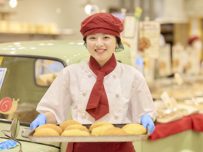 株式会社丸十ベーカリーシャルンの仕事内容