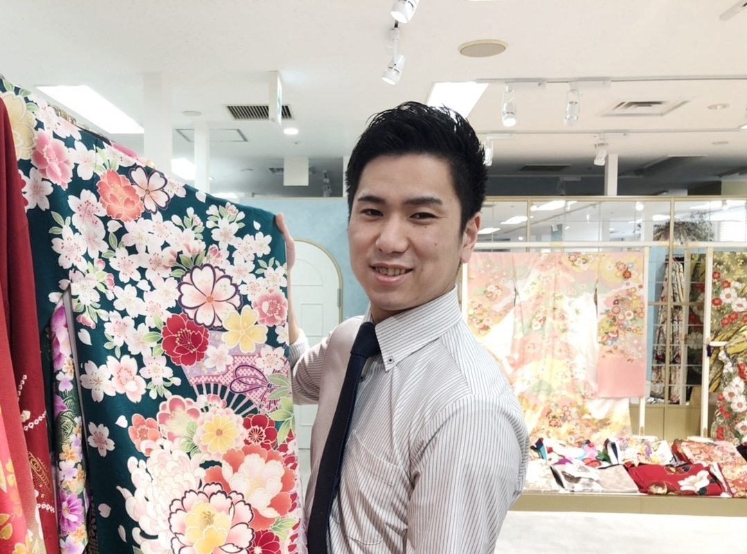 Takazen Holdings 株式会社貴善ホールディングス の社員紹介 服飾その他の求人情報