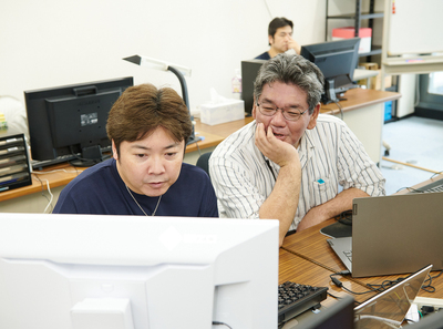 百村 剛さんの活躍 ロゴ
