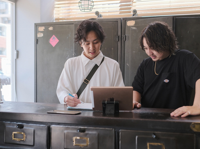 本多 賢史郎さんの活躍 ロゴ